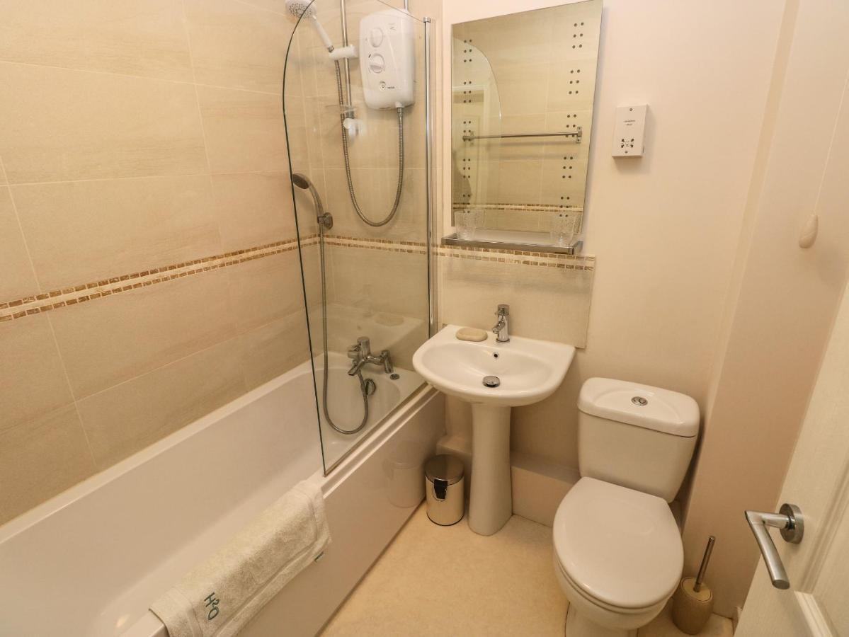 Number 6 Oxwich Leisure Park Villa Swansea Dış mekan fotoğraf