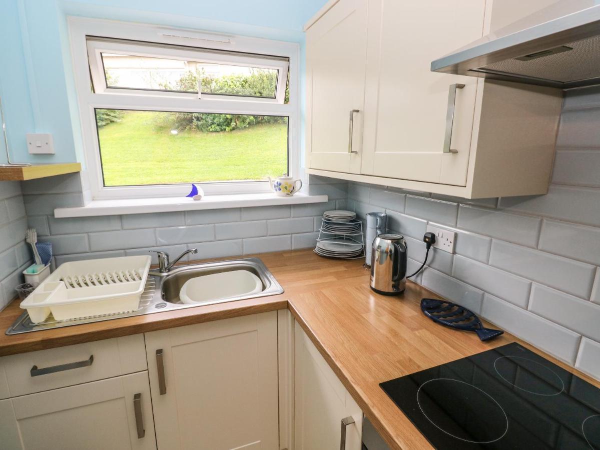 Number 6 Oxwich Leisure Park Villa Swansea Dış mekan fotoğraf