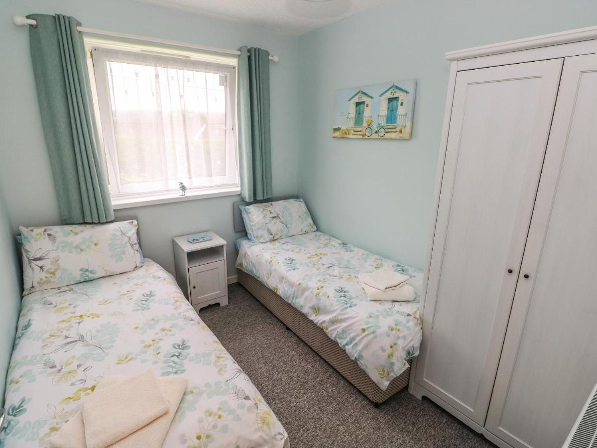 Number 6 Oxwich Leisure Park Villa Swansea Dış mekan fotoğraf